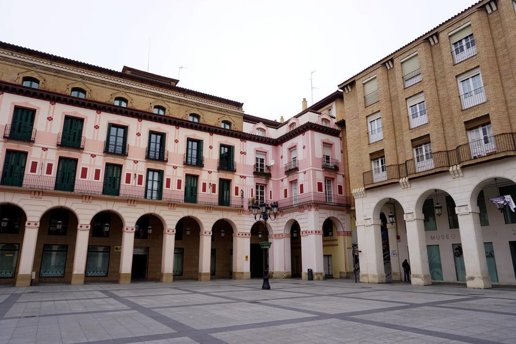 Apartamentos Turisticos Rio Gallego Huesca Exterior photo